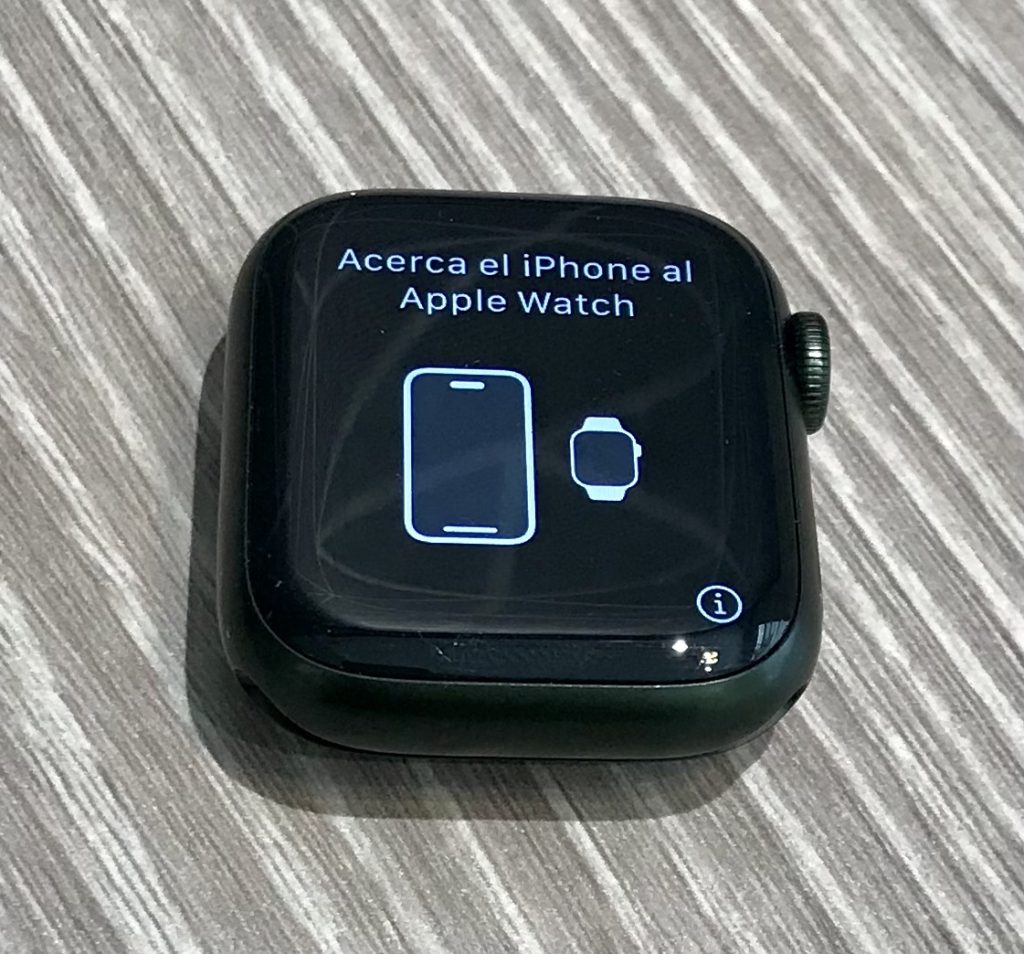 Apple Watch Series 7 GPSモデル 41mm クローバースポーツバンド MKN03J/A