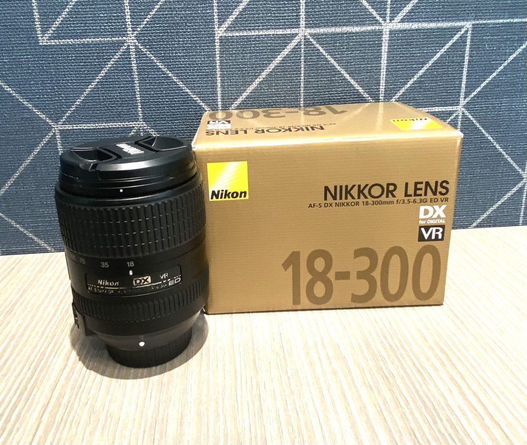ニコン Nikon AF-S DX NIKKOR 18-300mm f/3.5-6.3G ED VR