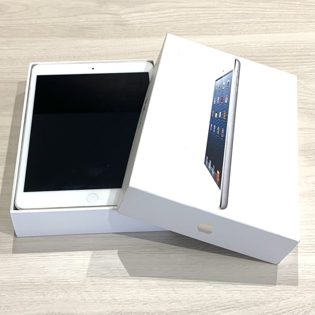 Apple iPad mini 第1世代 Wi-Fiモデル 32GB シルバー MD532J/A