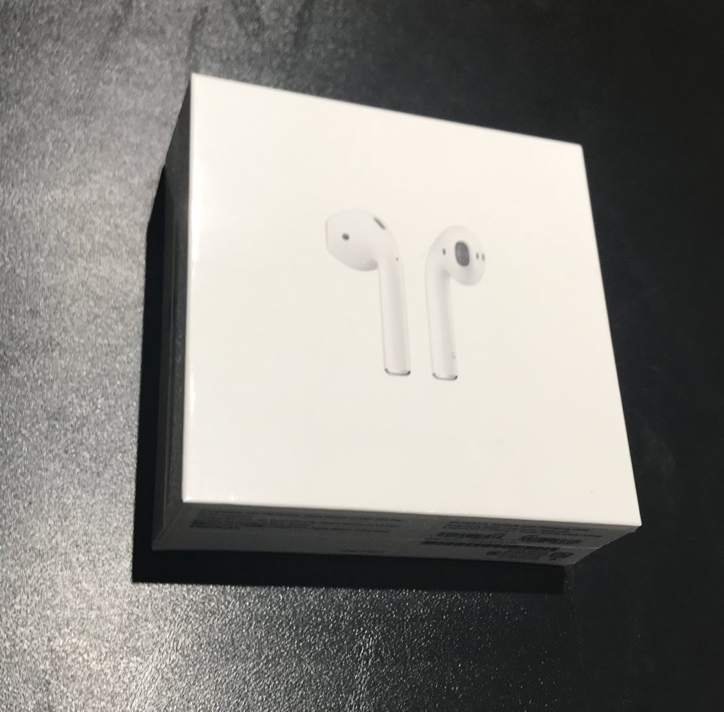 Apple AirPods with Charging Case(第2世代) MV7N2J/A