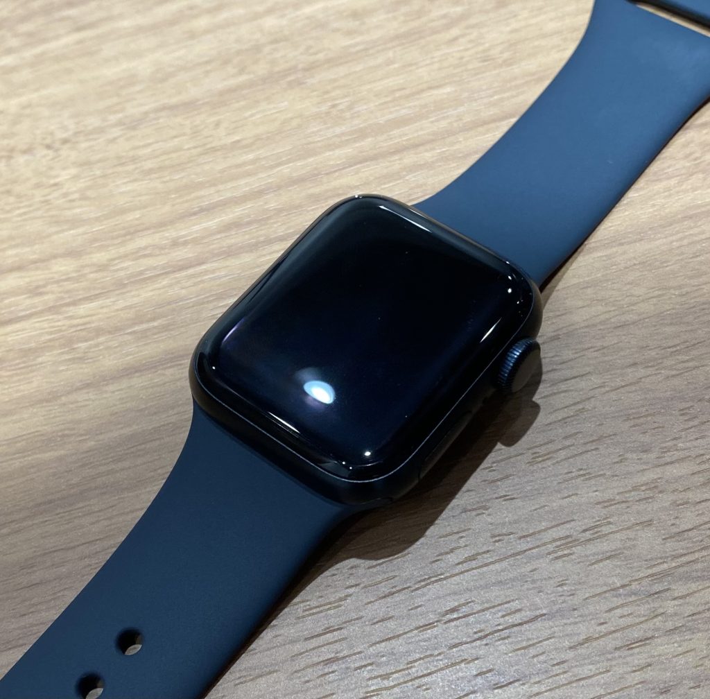 Apple Watch SE2 40mm GPS ミッドナイトアルミニウムケース/ミッドナイトスポーツバンド MNJT3J/A