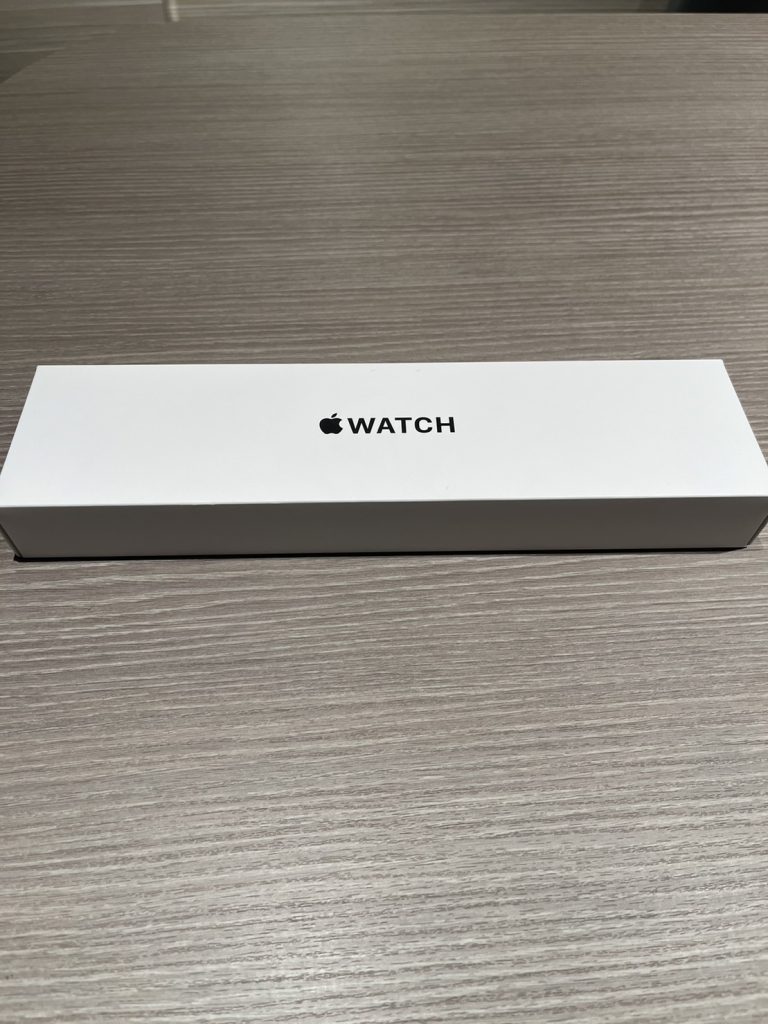 Apple Watch SE2 40mm GPS スターライトアルミニウムケース/スターライトスポーツバンド MNJP3J/A