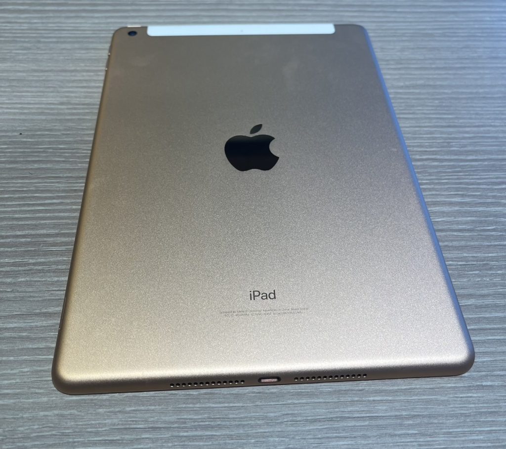 SIMロック解除(au) iPad 第6世代 32GB ローズゴールド MRM02J/A