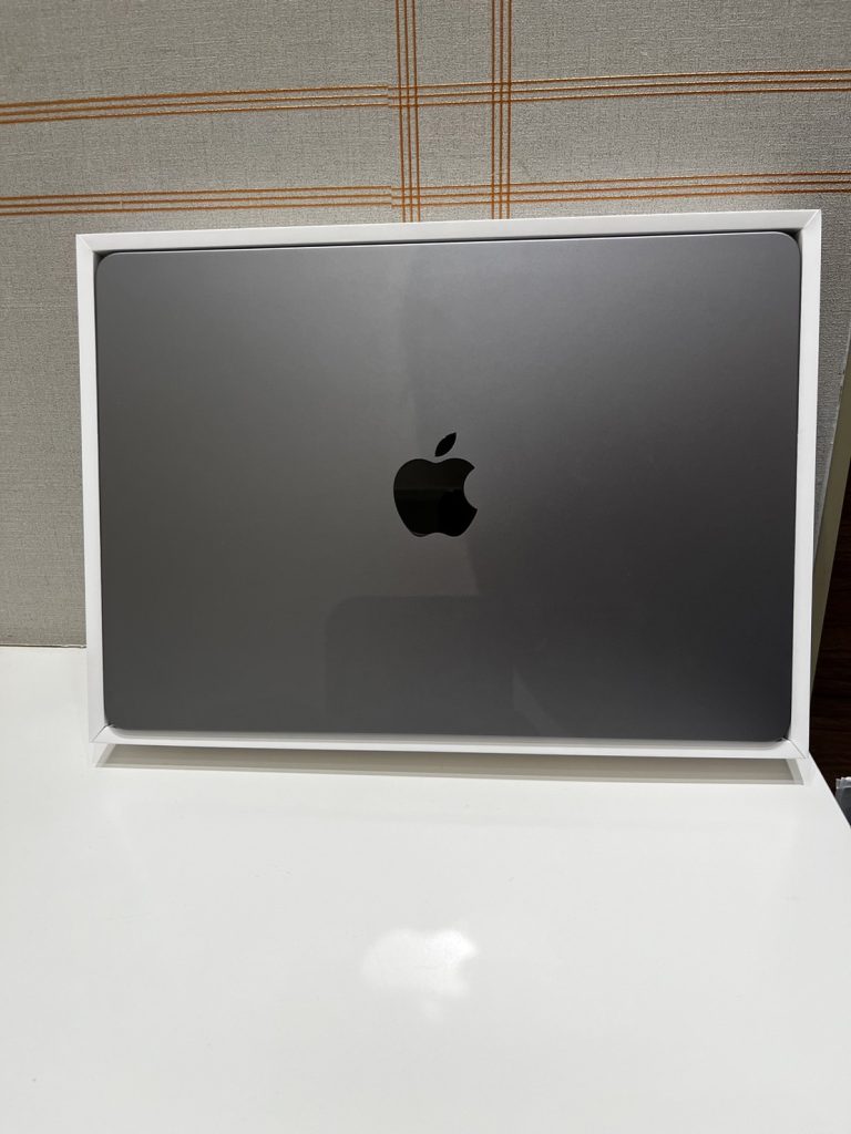 MacBook Air Liquid Retinaディスプレイ 13.6 MLXW3J/A [スペースグレイ]