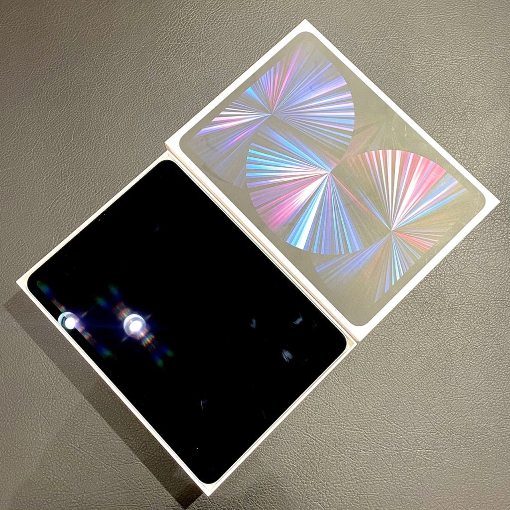 Apple iPadPro 11inch 第3世代 Wi-Fiモデル 128GB シルバー MHQT3J/A