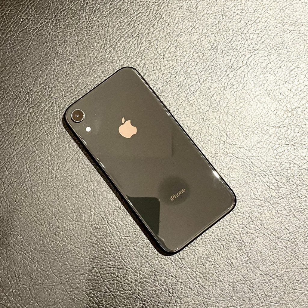 SIMロック解除(au) iPhoneXR 64GB ブラック MT002J/A