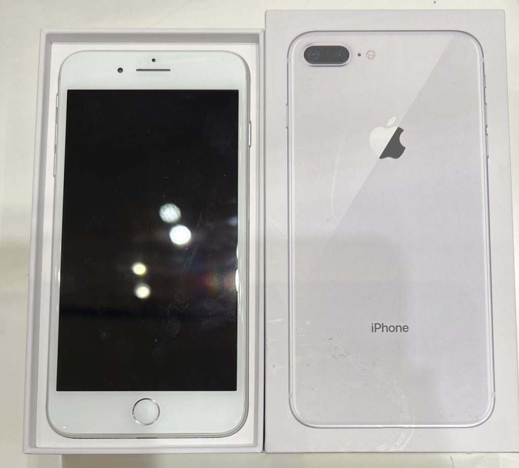 SoftBank/SIMロック解除済み iPhone 8 Plus 64GB シルバー MQ9L2J/A