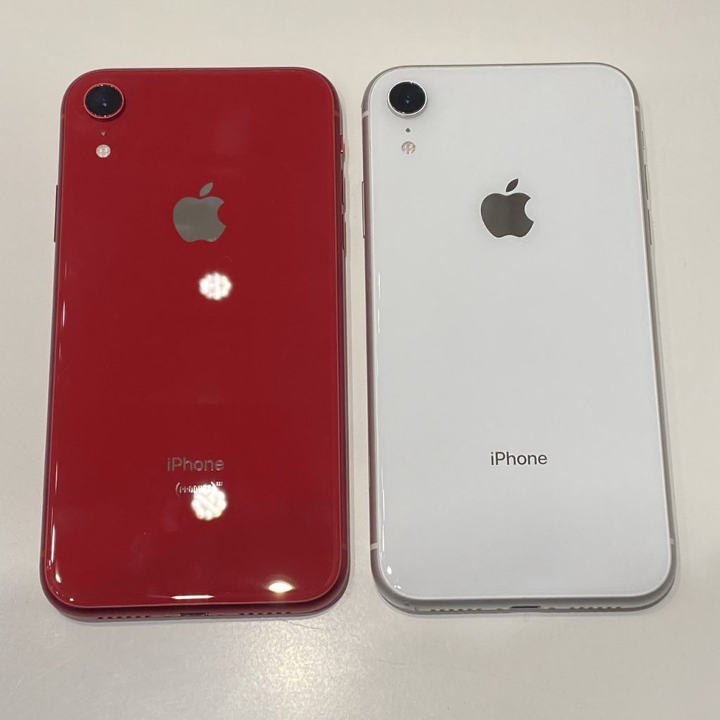 iPhoneXR 64GB レッド NT062J/A　iPhoneXR 64GB ホワイト MT032J/A