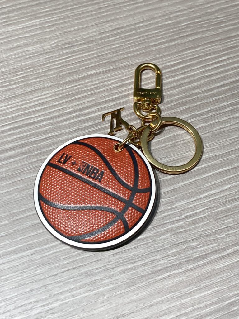 ルイヴィトン ポルトクレ LV×NBA バスケットボールキーホルダー MP3038