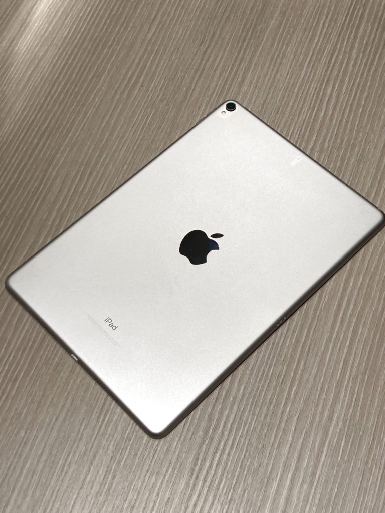 iPad Pro 第2世代 10.5inch Wi-Fiモデル 256GB スペースグレイ MPDY2J/A