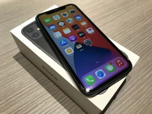 Softbank SIMロック解除済み iPhone11 128GB ブラック MWM02J/A