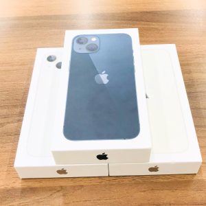 docomo/SIMロック解除 iPhone13 128GB ミッドナイト・スターライト