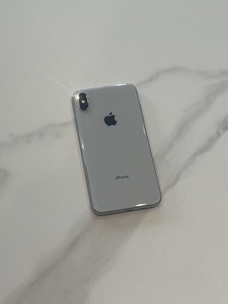 SoftBank iPhoneXSMax 256GB シルバー NT6V2J/A