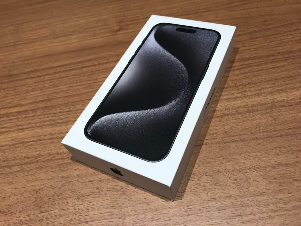 iPhone 11 Pro Max ゴールド 256 GB docomo ...