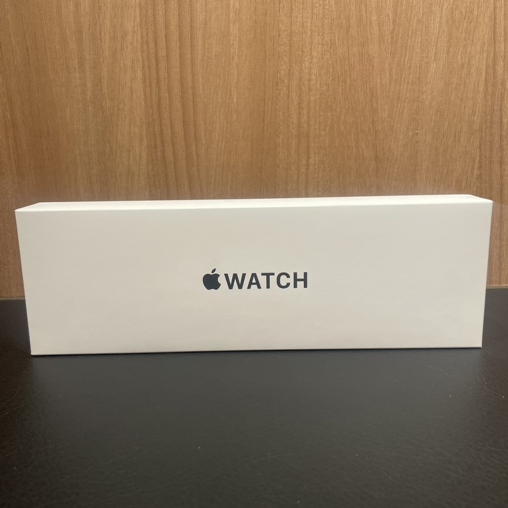 Apple Watch SE 第2世代 GPSモデル 44mm MRE53J/A [スターライトスポーツバンド M/L]