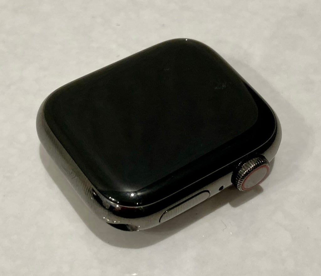 Apple Watch Series8 41mm GPS+Cellularモデル MNLX3J/A