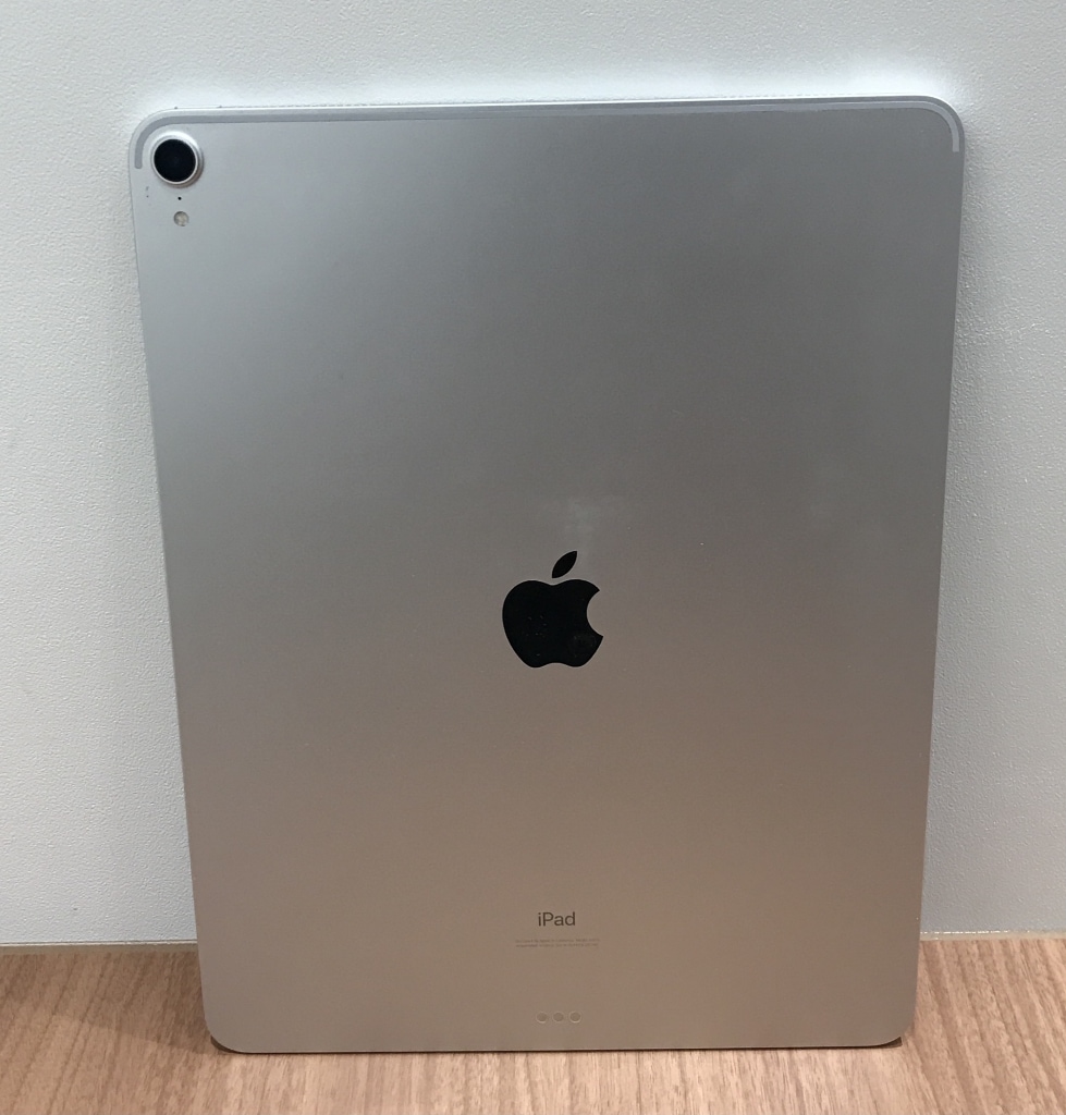 Apple iPad Pro 12.9インチ（第3世代） Wi-Fi 64GB シルバー MTEM2J/A