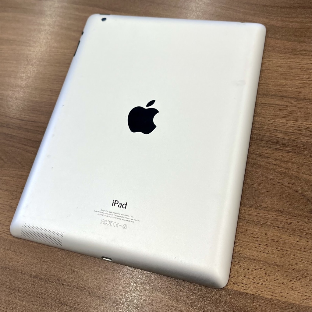 Apple iPad 第4世代 Wi-Fiモデル 32GB MD514J/A