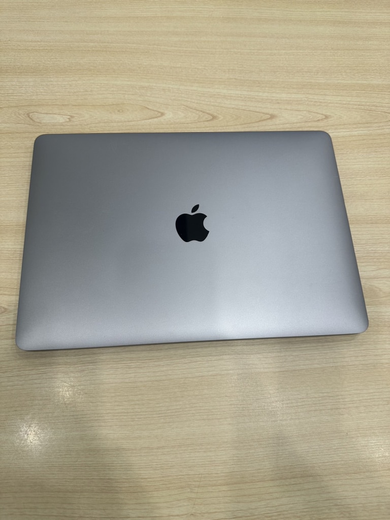 Apple MacBookPro 13-inch 2018 Four Thunderbolt 3 Ports 512GB スペースグレイ A1989 MR9R2J/A