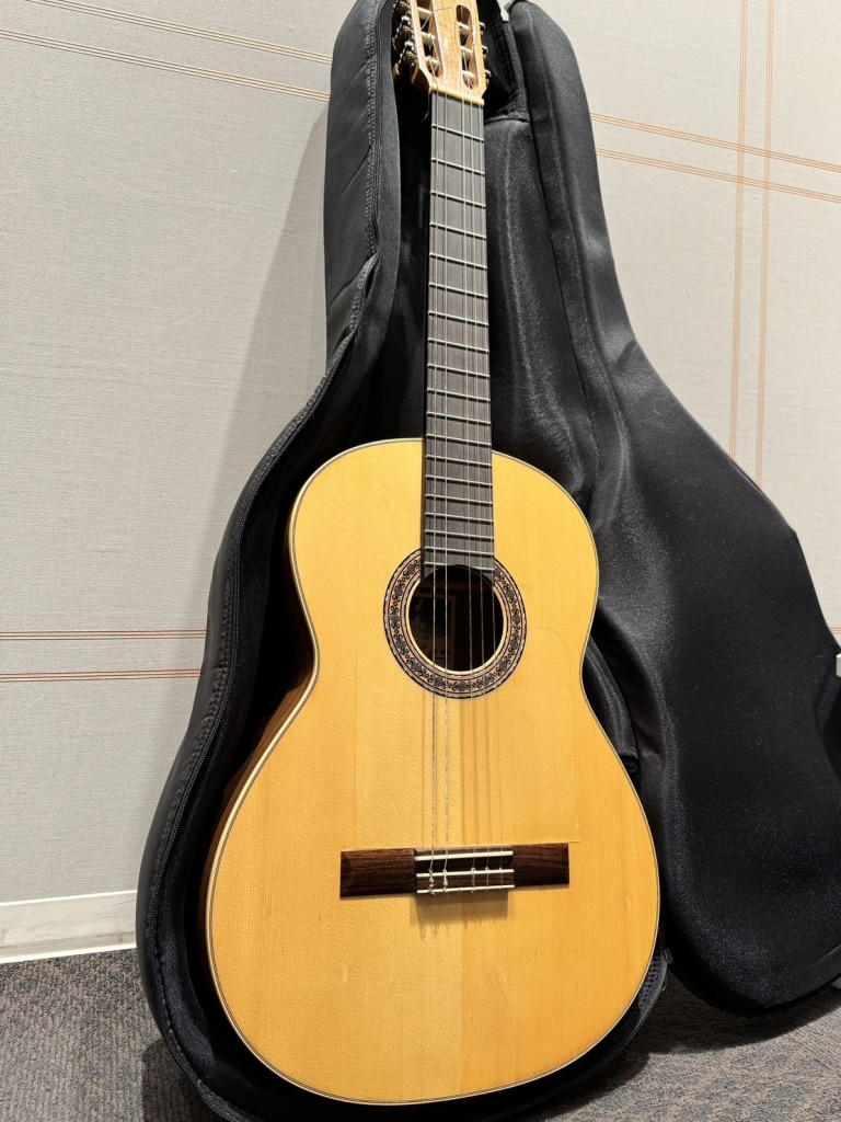 LEONA スペイン製 フラメンコギター スプルース単板／シープレス単板 ハンドメイド