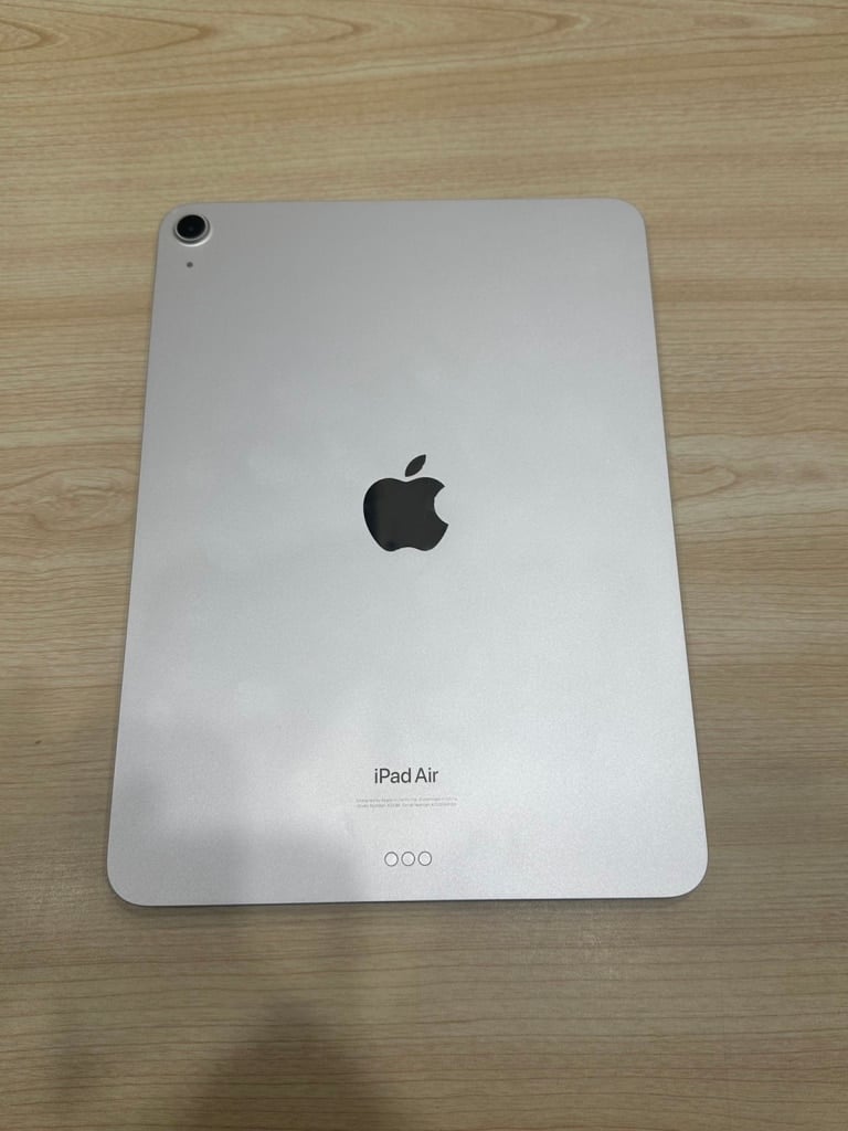 Apple iPad Air 第5世代 Wi-Fi 256GB スターライト MM9P3J/A
