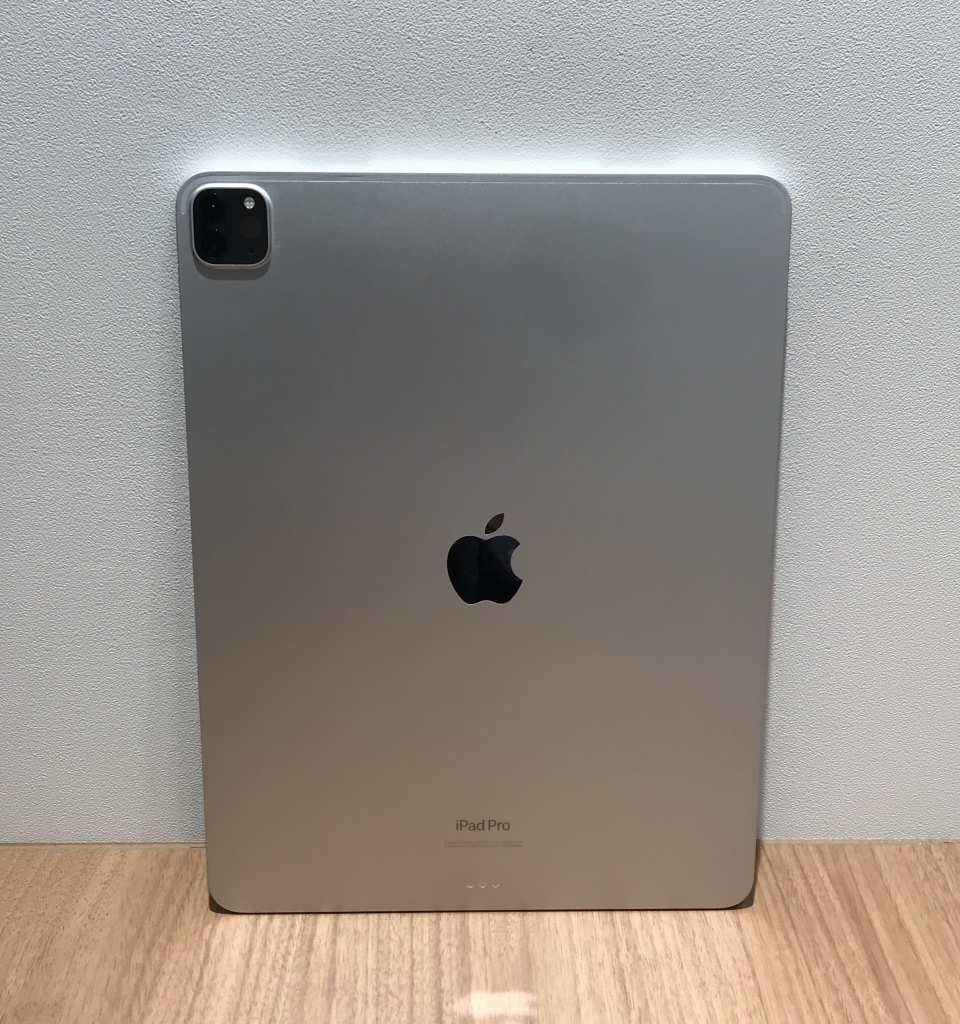 Apple iPadPro 12.9inch 第6世代 Wi-Fi 128GB シルバー MNXQ3J/A