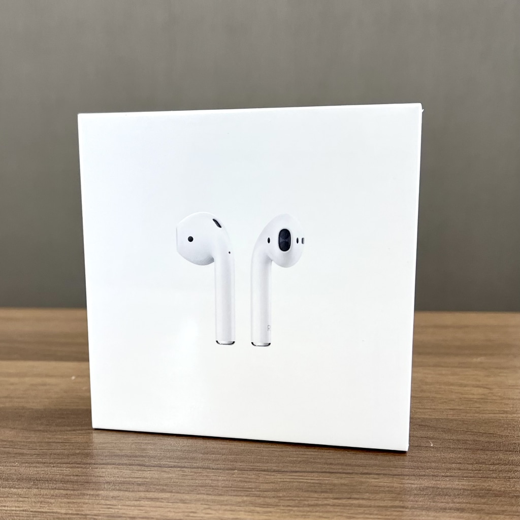 Apple AirPods with Charging Case (第2世代)MV7N2J/A