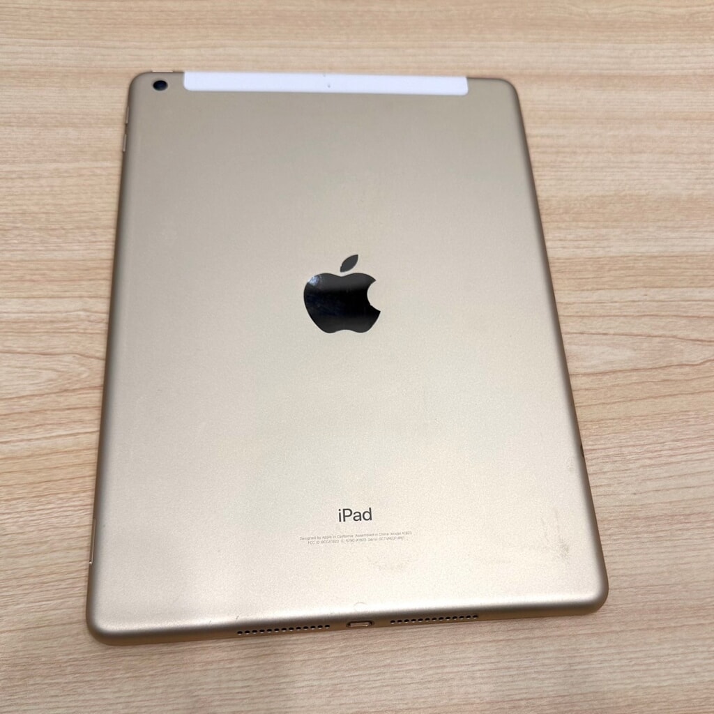 SIMロック解除(docomo)iPad(第5世代)Cellular 32GB ゴールド MPG42J/A