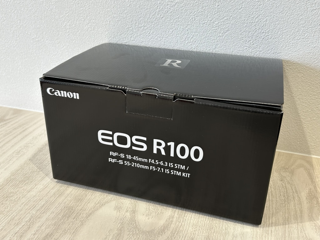 キャノン EOS R100・ダブルズームキット