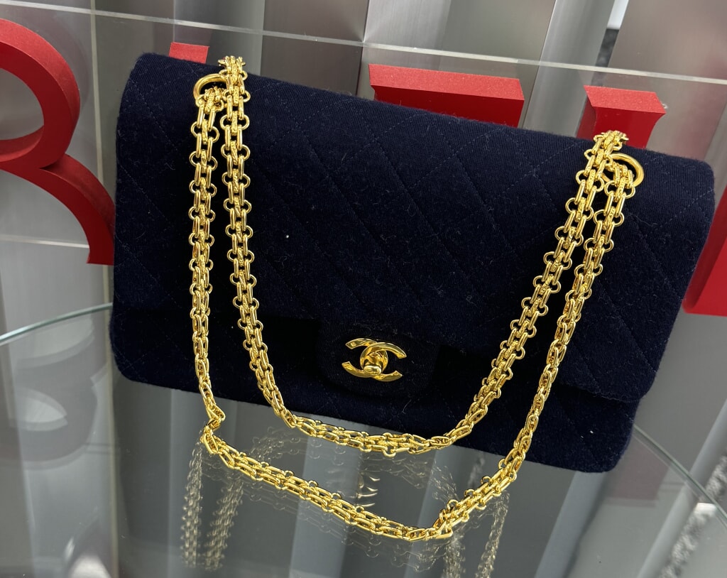 CHANEL シャネル マトラッセ25 キャンバス WチェーンWフラップ