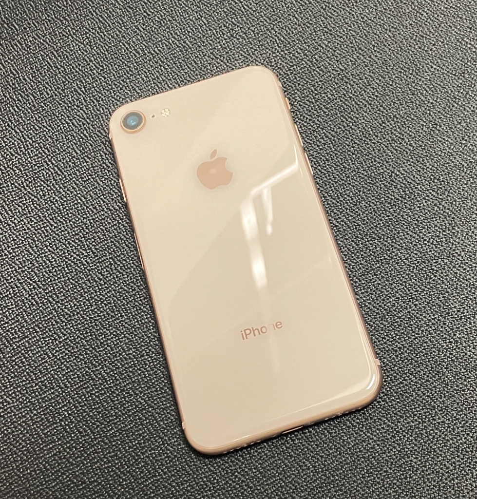 Apple au SIMロック解除 iPhone 8 64GB ゴールド MQ7A2J/A