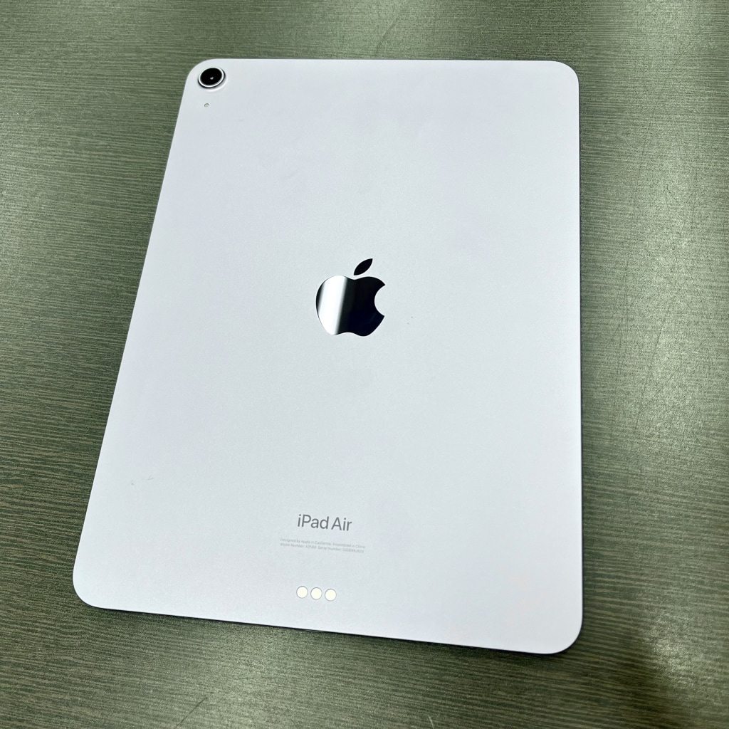 Apple 海外版 iPad Air 第5世代 Wi-Fiモデル 64GB パープル MME23LL/A