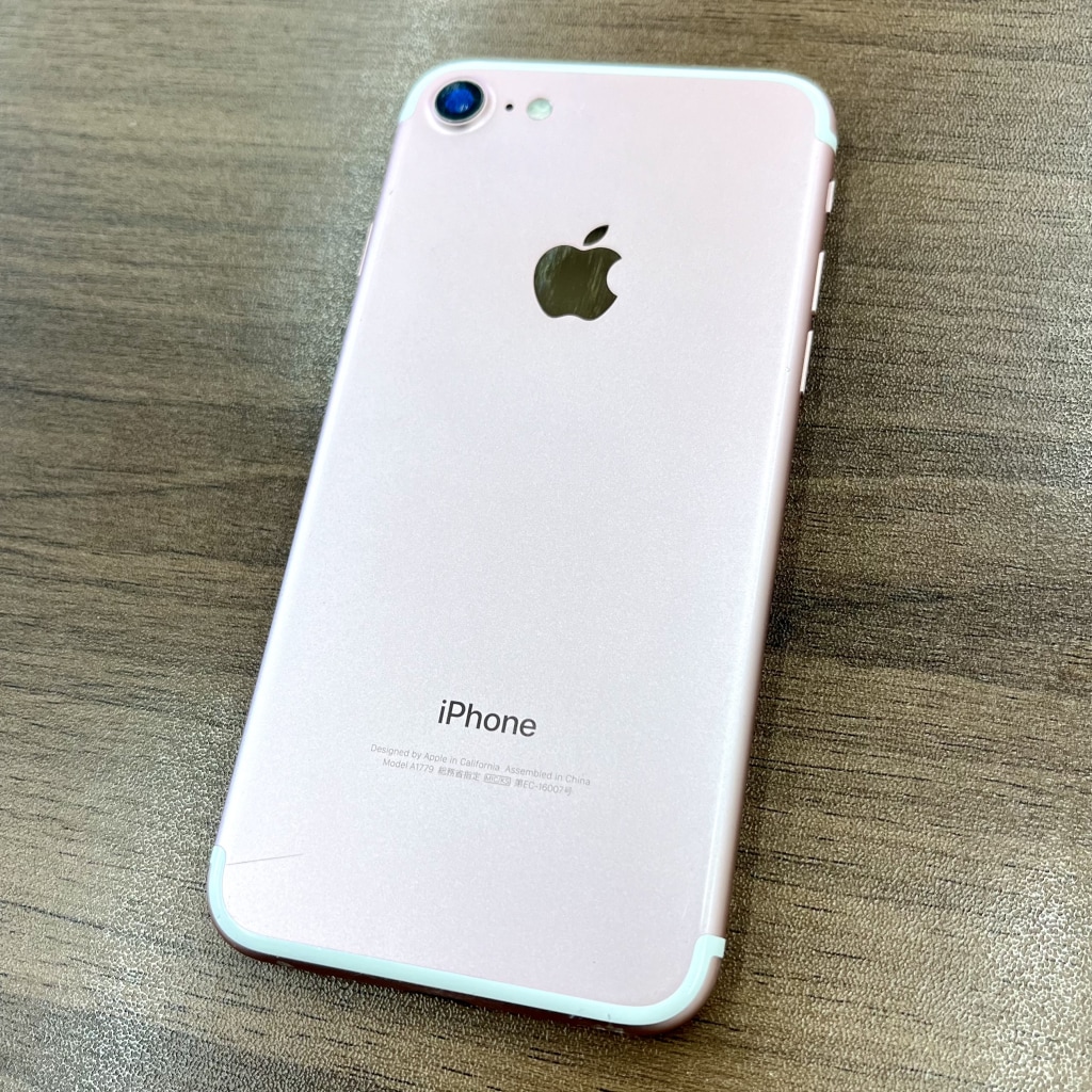 docomo/SIMロック解除 iPhone7 32GB ローズゴールド MNCJ2J/A