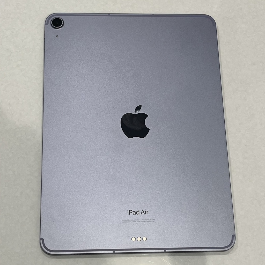 docomo iPad Air 10.9インチ 第5世代 Wi-Fi+Cellular 256GB MMED3J/A