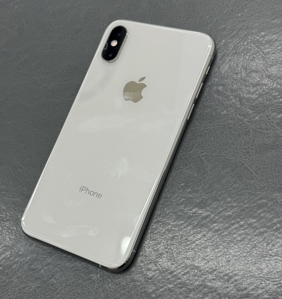 SIMロック解除(docomo) iPhoneXS 64GB シルバー MTAX2J/A