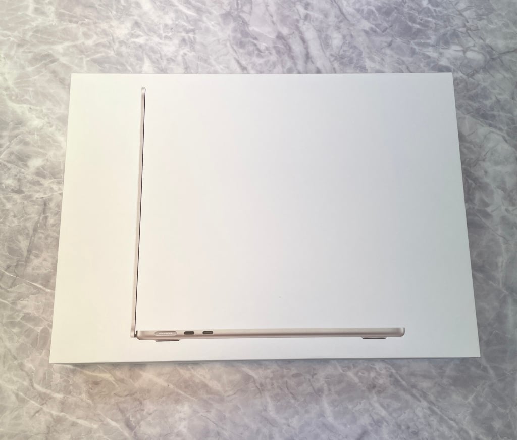 MacBook Air Liquid Retinaディスプレイ 13.6 MLY13J/A  スターライト
