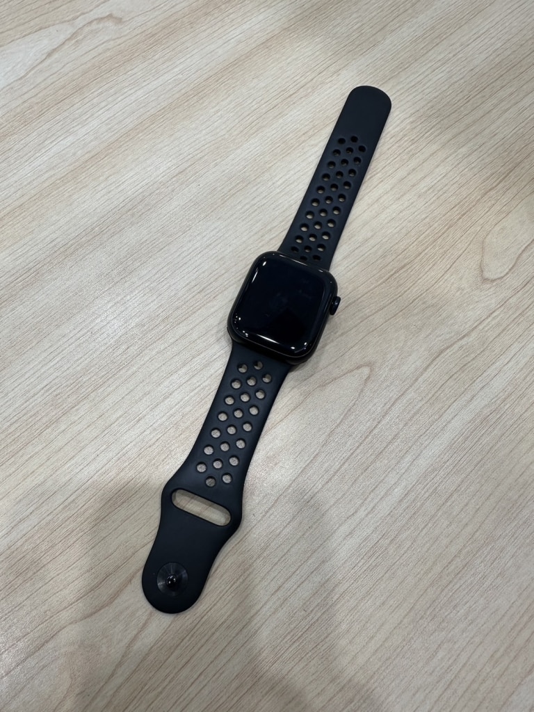 Apple Watch Series8 41mm GPSモデル ミッドナイトアルミニウム＆ブラックNIKEスポーツバンド MNPC3J/A