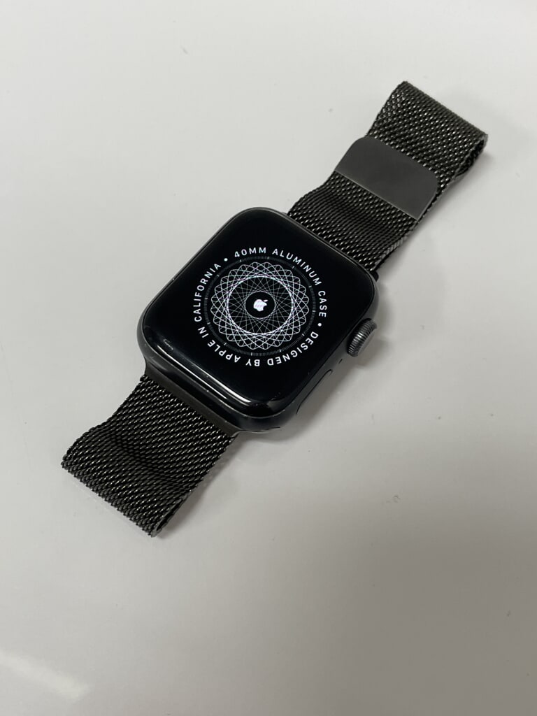 Apple Watch SE GPSモデル 40mm MYDP2J/A