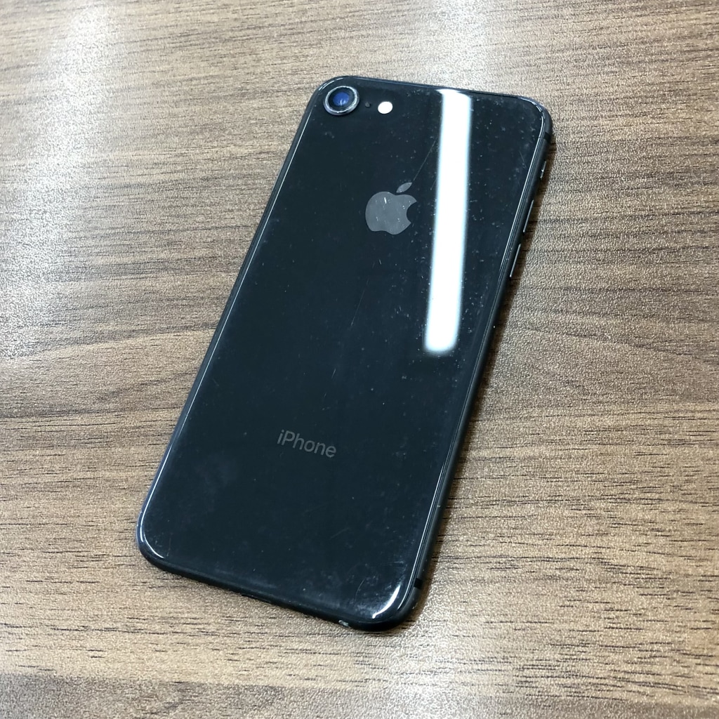 au/SIMロック解除 iPhone8 64GB スペースグレイ MQ782J/A