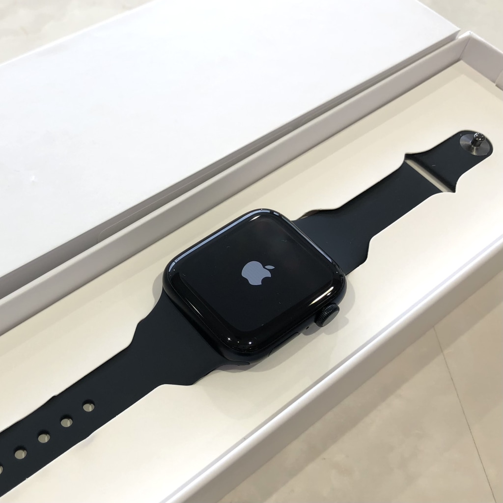 Apple 海外版 AppleWatch SE2 44mm 4NTF3LL/A