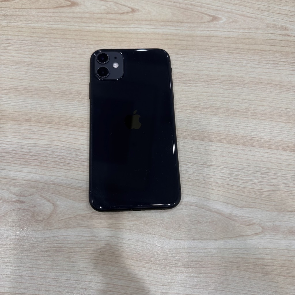 au/SIMロック解除 iPhone11 64GB ブラック MWLT2J/A