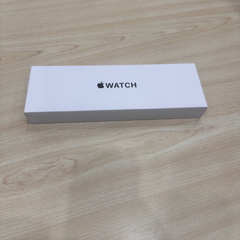 Apple Watch SE2 44mm GPSモデル シルバーアルミニウムケース MRW03J/A