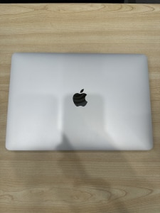 Apple MacBook Pro Retinaディスプレイ 13.3 MNEH3J/A