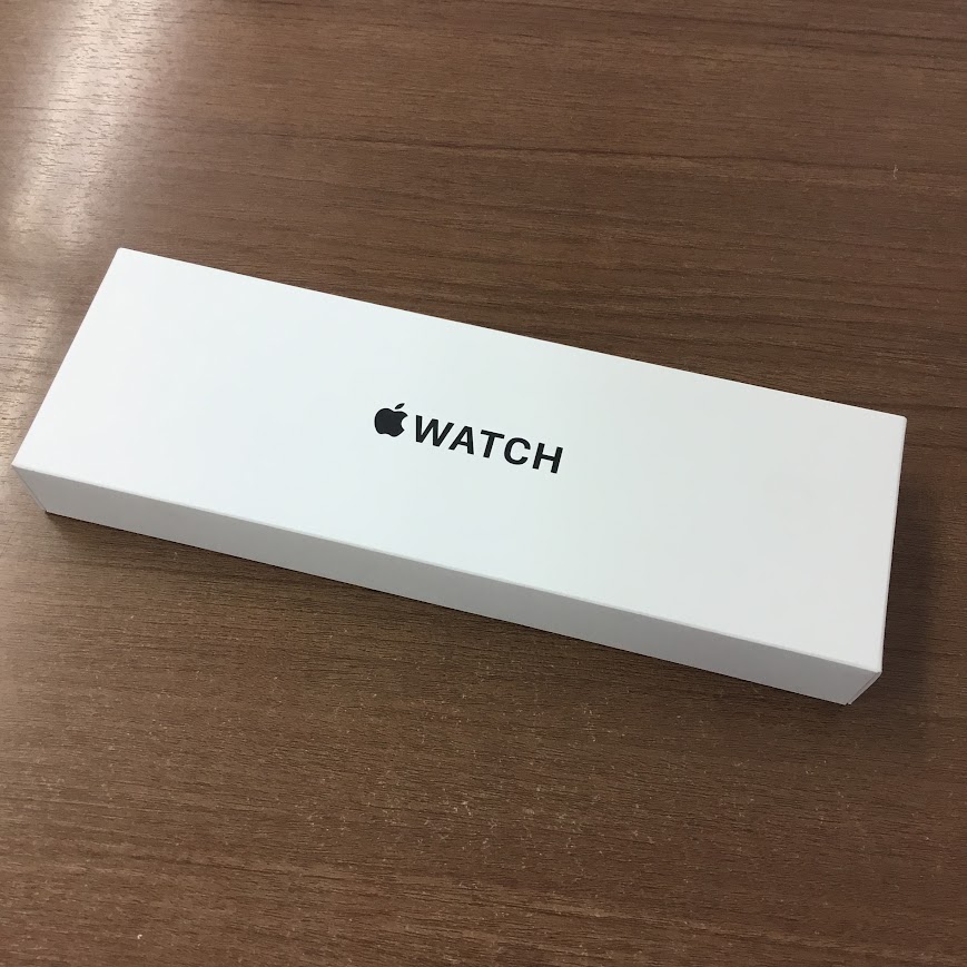 AppleWatchSE 第2世代 GPSモデル 40mm ミッドナイトスポーツループ MRE03J/A