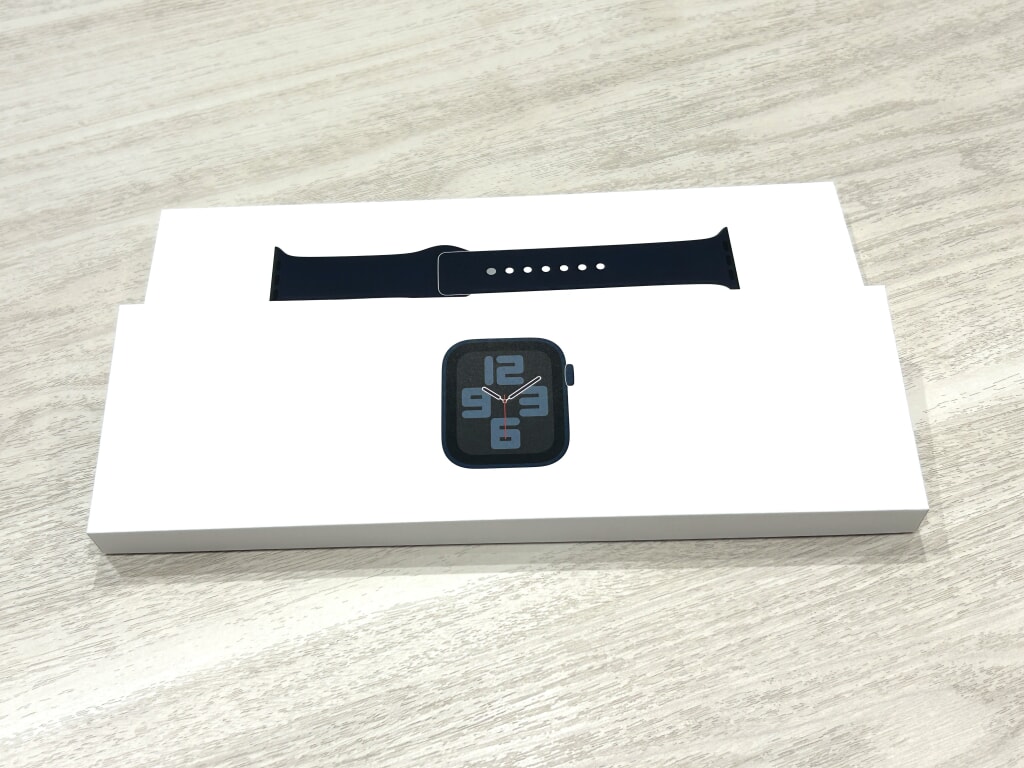 Apple Watch SE 第2世代 40mm GPSモデル ミッドナイト MR9X3J/A