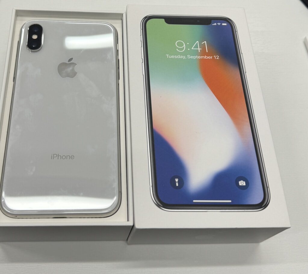 Softbank/SIMロック解除済 iPhoneX 256GB シルバー MQC22J/A