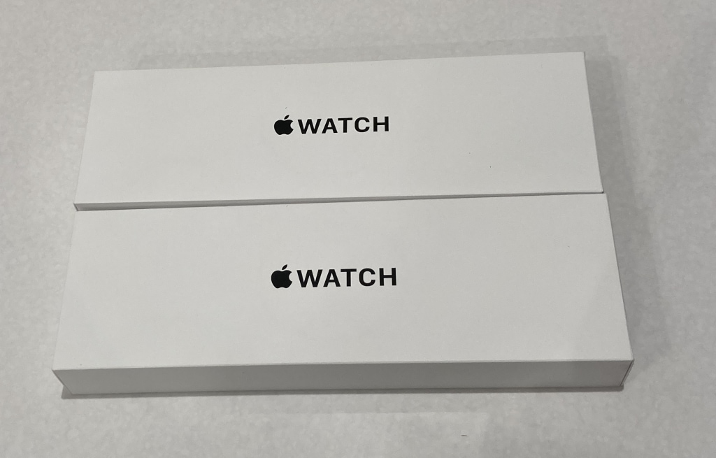 AppleWatchSE 第2世代 GPSモデル 40mm ミッドナイトスポーツループ MRE03J/A