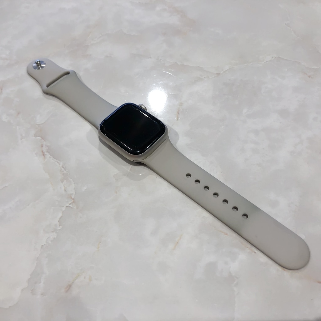 AppleWatch Series7 41mm Cellular ターライトアルミニウムケース/スターライトスポーツバンド MKHR3J/A