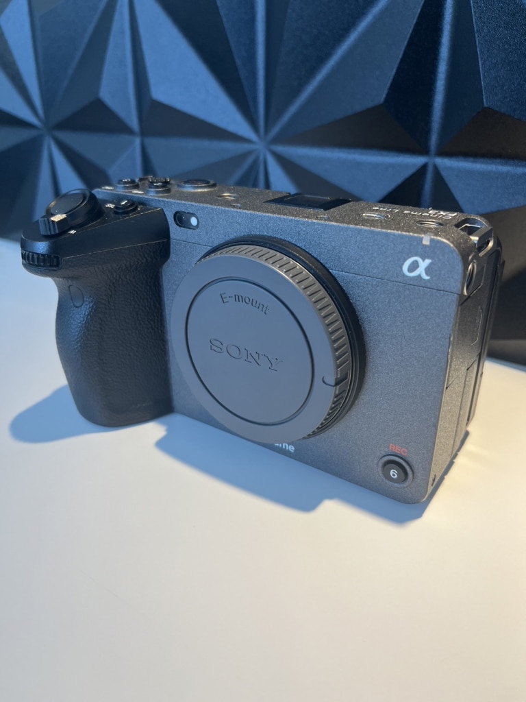 SONY シネマライン プロフェッショナルカムコーダー ILME-FX3