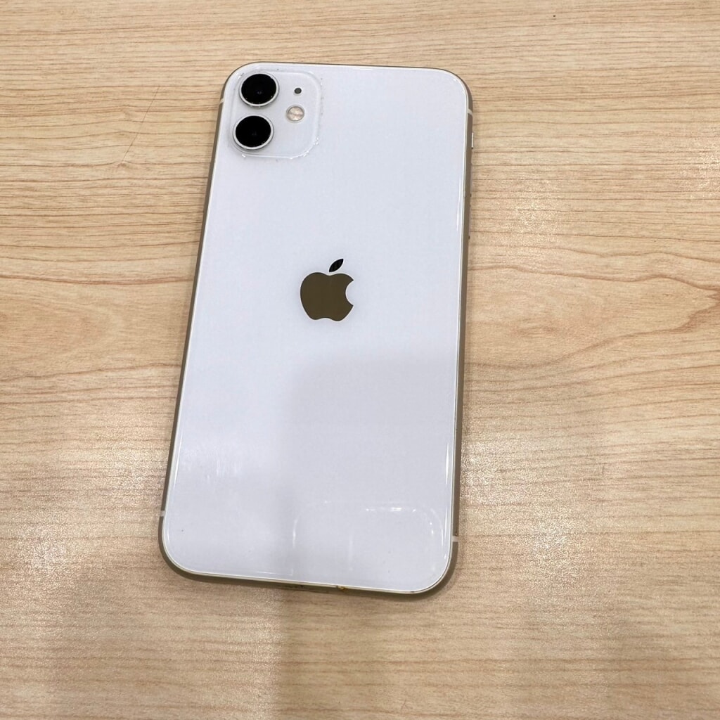 SIMロック解除(Softbank)iPhone11 64GB ホワイト MWLU2J/A